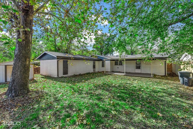 Building Photo - 1606 Joy Dr