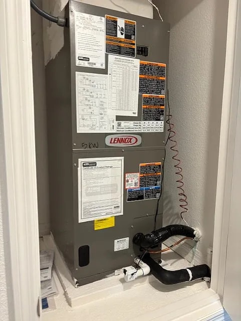 Building Photo - 3632 Majestic Dr