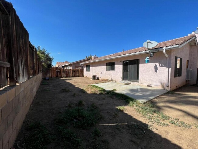 Building Photo - 2258 Gregory Ave