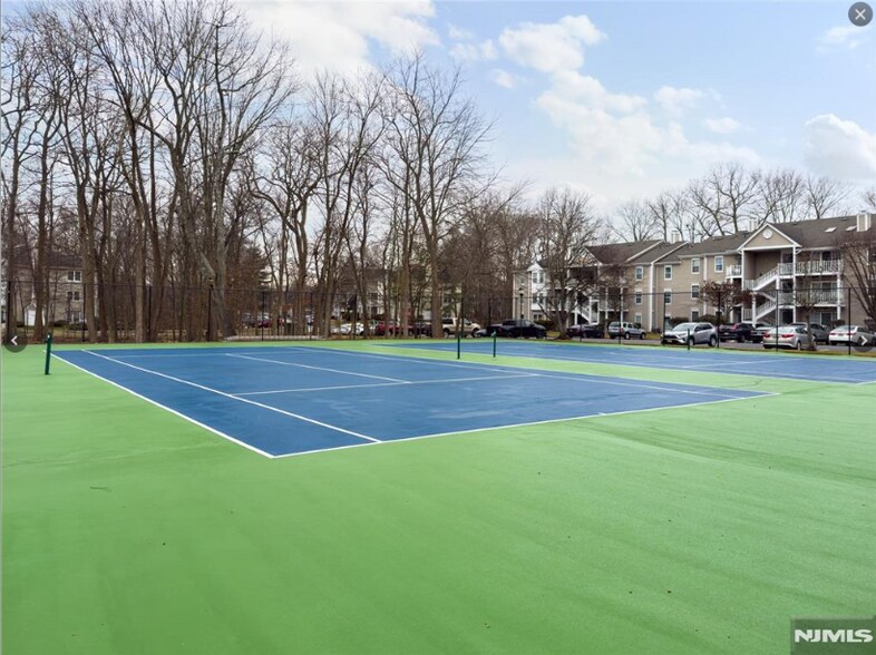 Building Photo - 556 Holly Ct