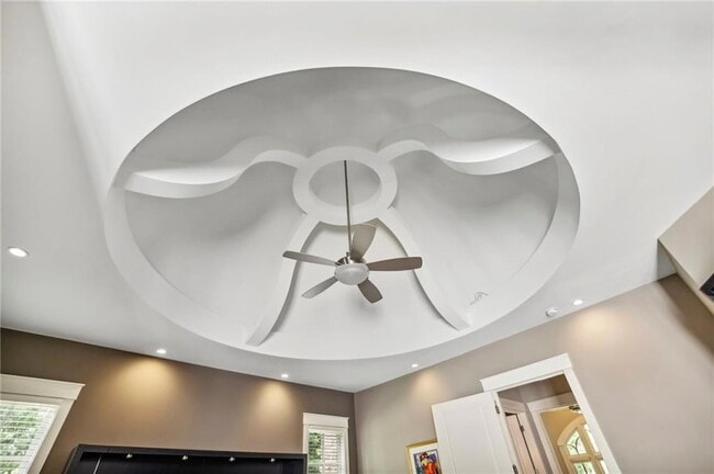 Building Photo - 6285 Aberdeen Dr NE