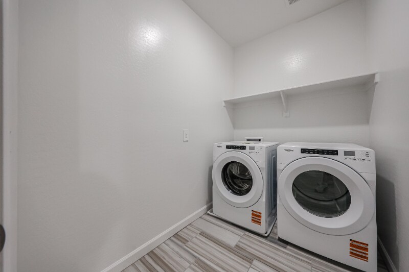 Building Photo - 1137 E Kachina Trl