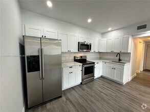Building Photo - 41 SW 67th Ct