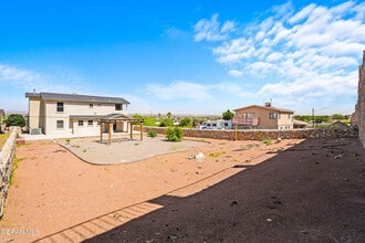 Building Photo - 8813 Polaris St