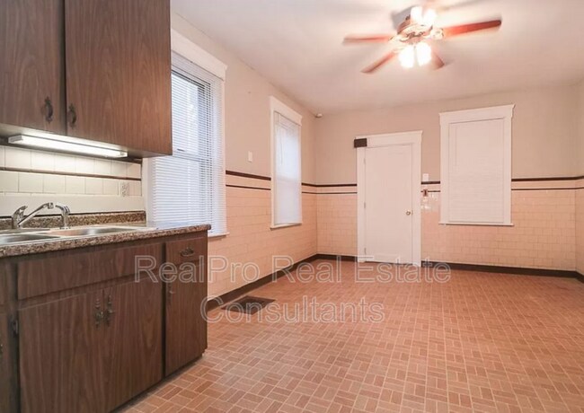 Building Photo - 6808 Worley Ave