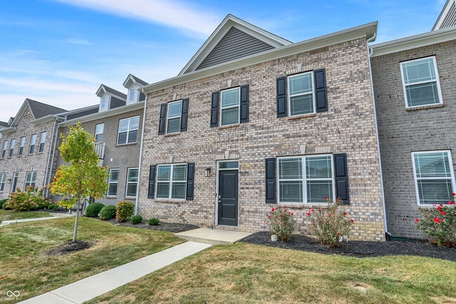 Building Photo - 2792 Maricopa Blvd