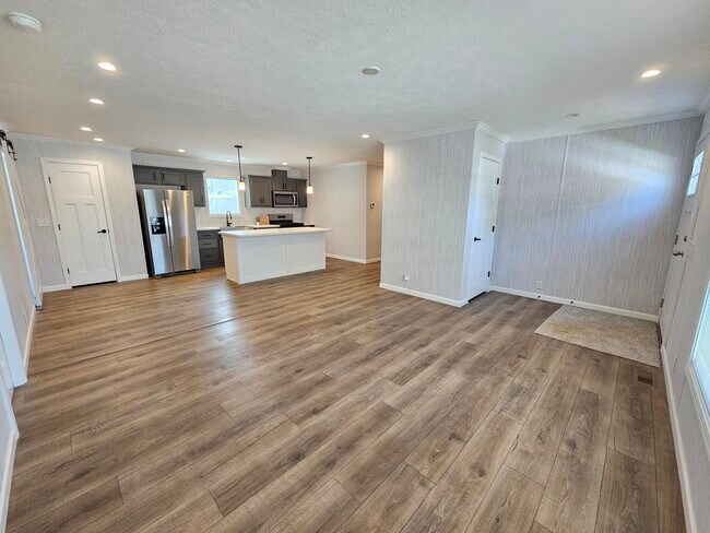 Building Photo - 267 Spruce