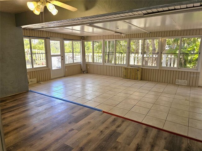 Building Photo - 1088 Panda Rd