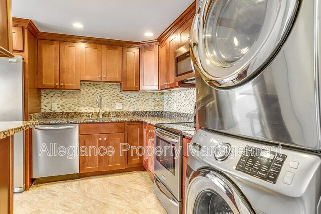 Building Photo - 6301 Stevenson Ave