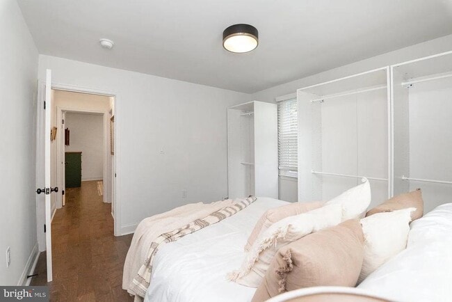 Building Photo - 3302 Orlando Ave