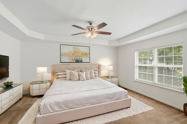 Building Photo - 5004-5006-5006 Betty Jean Way