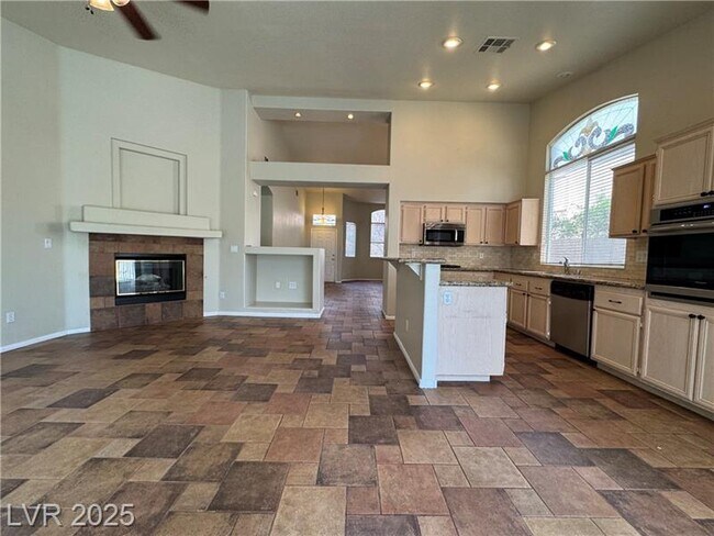 Building Photo - 9805 Echo Hills Dr