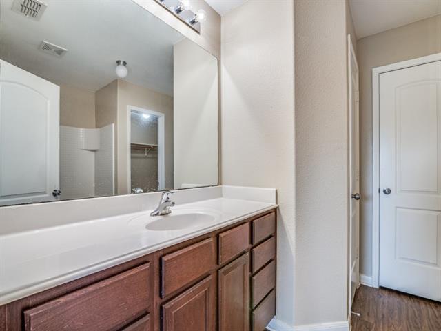 Building Photo - 2037 Fairview Dr