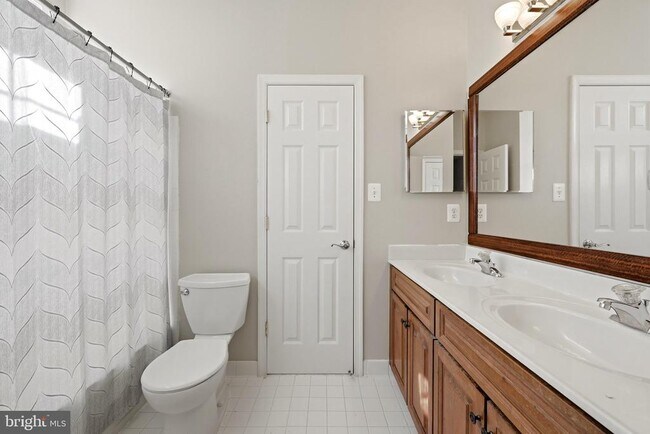 Building Photo - 43725 Red House Dr