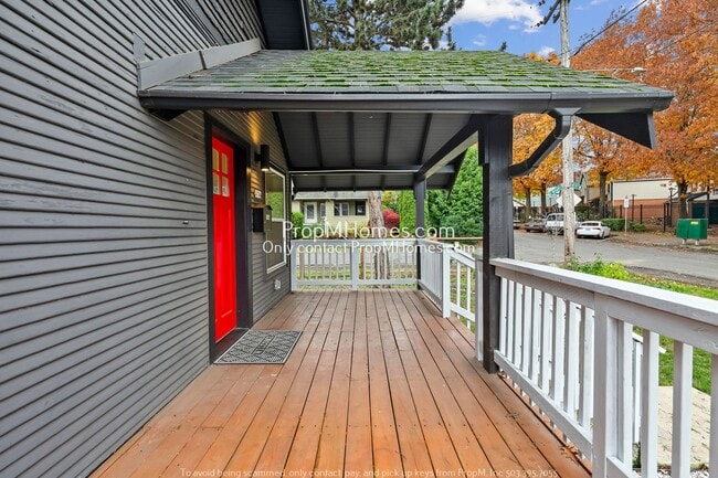 Building Photo - 4704 NE 95th Ave