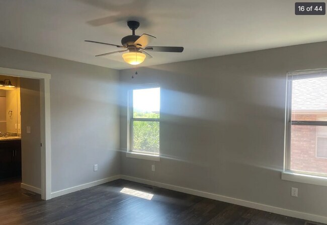 Building Photo - 3 Bedroom 2 Bathroom 2 CAR GARAGE