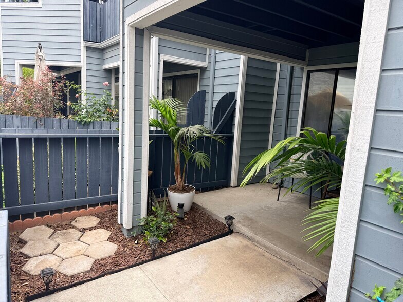 Building Photo - 7334 Quill Dr