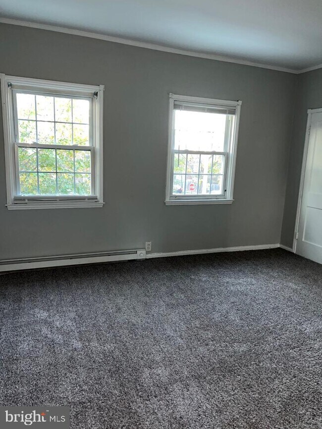 Building Photo - 3423 6th St