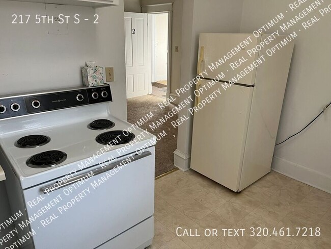 Building Photo - 1 Bedroom 1 Bath Apartment Available April...