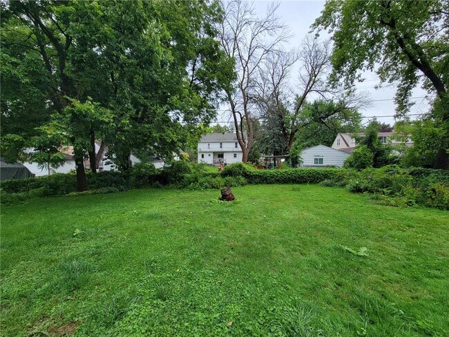 Building Photo - 966 Allen Ave