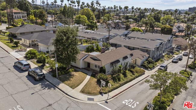 Building Photo - 100 E Kenneth Rd