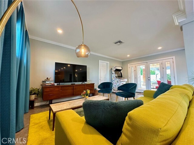 Building Photo - 1331 S Sunrise Way