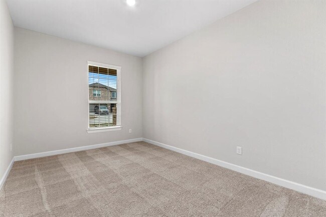 Building Photo - 1026 Whispering Winds Dr