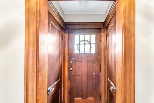Building Photo - 55 Arborough Rd