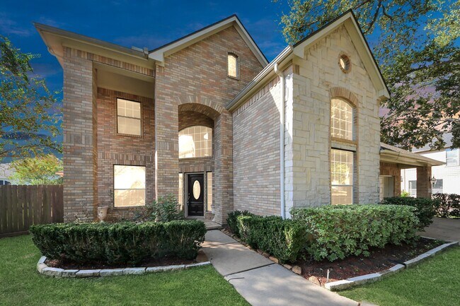 Primary Photo - 4422 Roundtree Ln