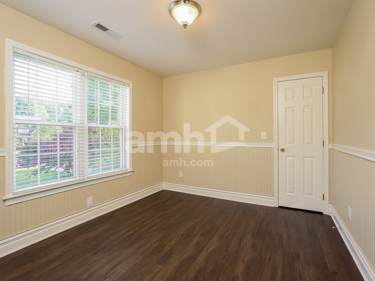 Building Photo - 349 Covington Dr