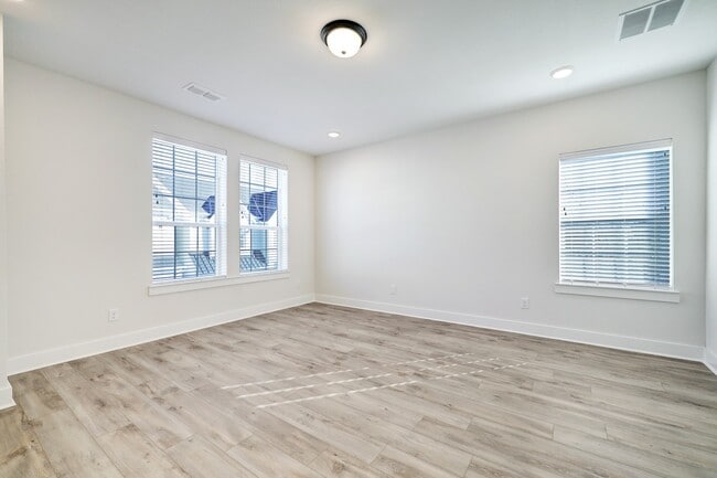 Building Photo - 3105 Somerset Levens Ln