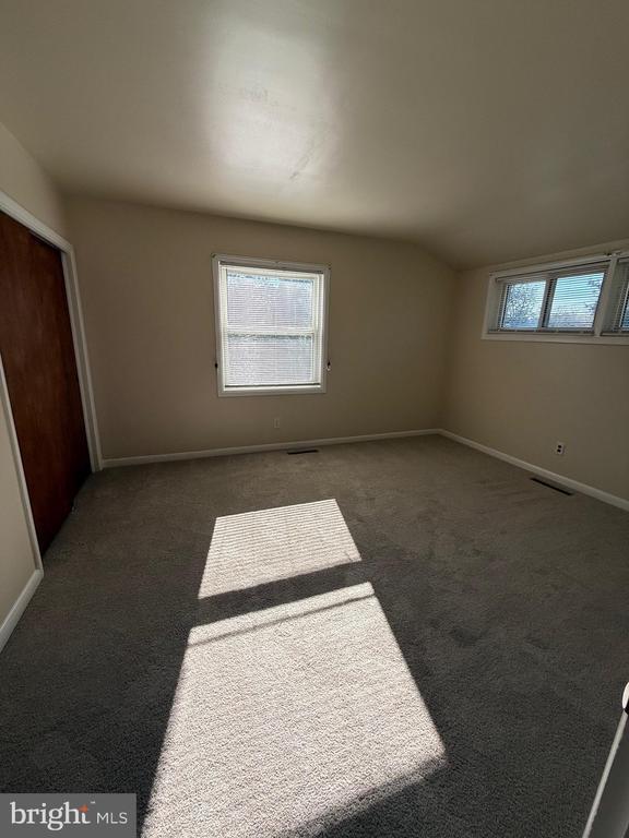 Building Photo - 536 Hampton Ln