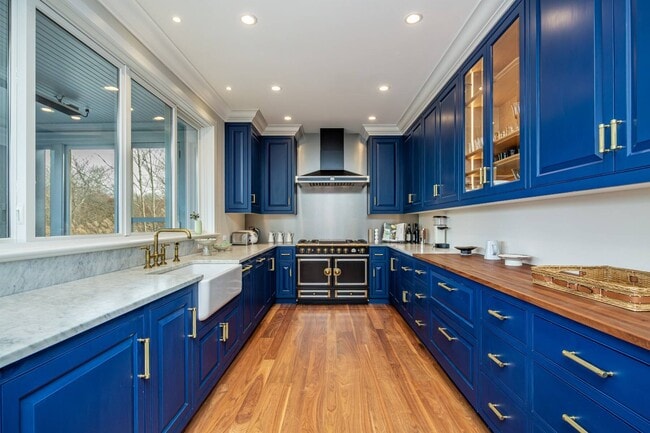 Building Photo - 21 Old Stone Hwy