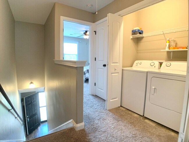 Building Photo - 364 Sam Houston Cir