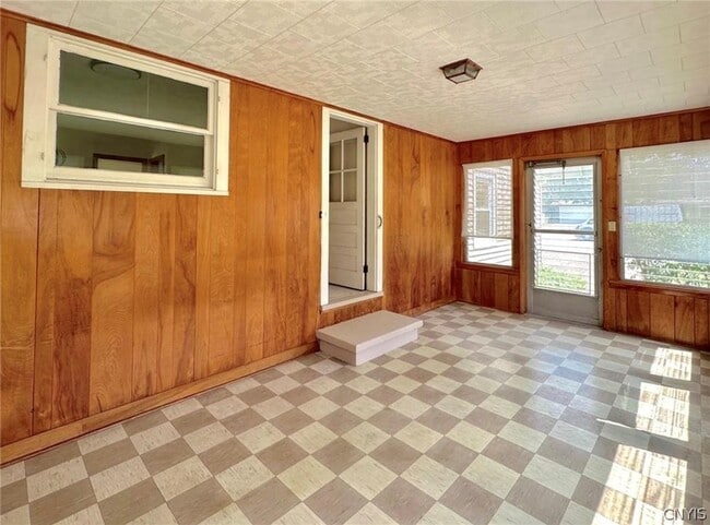 Building Photo - 50 New Hartford St