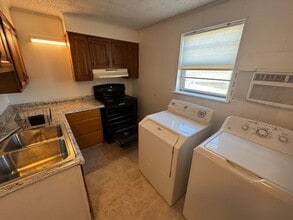 Building Photo - 739 Iberis Rd S