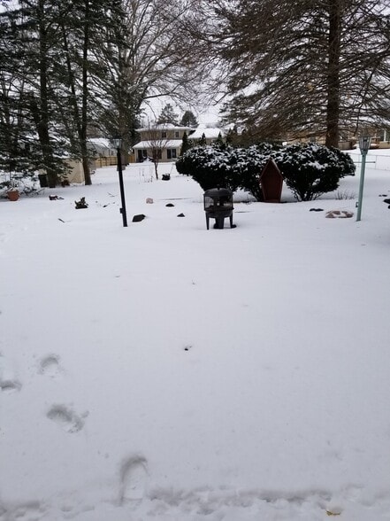 Building Photo - 1728 Middle Rd