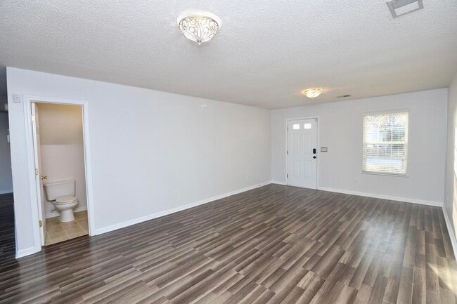 Building Photo - 1749 Mossberg Dr