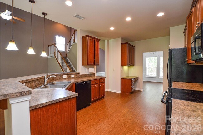 Building Photo - 1008 Millbank Dr