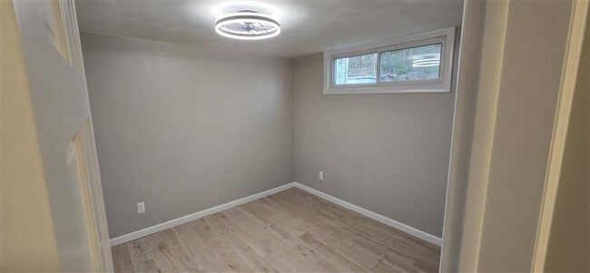 Building Photo - 895 Warrenville Rd