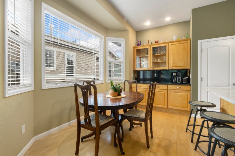 Building Photo - 4918 Valley Oak Dr