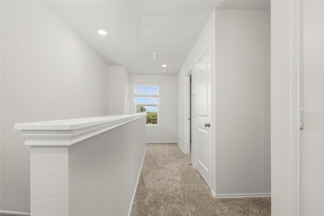 Building Photo - 226 Jackson Dr