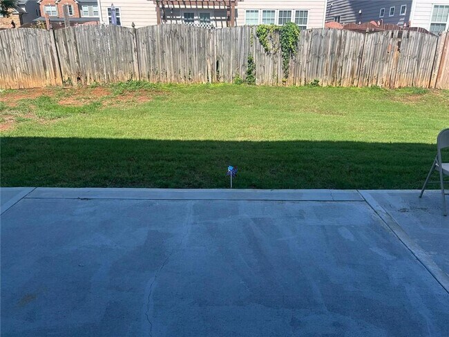 Building Photo - 3215 Warbler Way