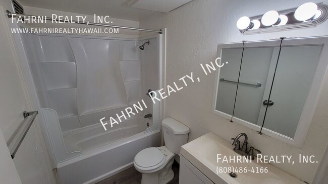 Building Photo - Kahe Kai - 2 Bedroom 1 Bath Apartment With...