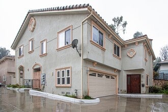 Building Photo - 3689 S La Cienega Blvd