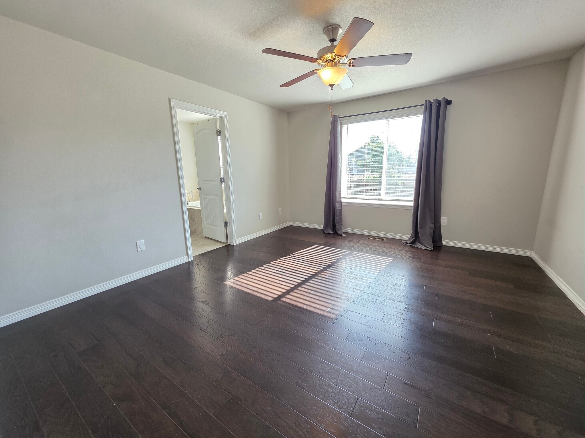 Building Photo - 6535 Weiser Dr