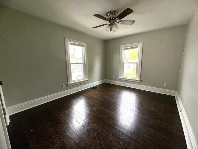 Building Photo - 3 Bedroom House Available in Hershey!