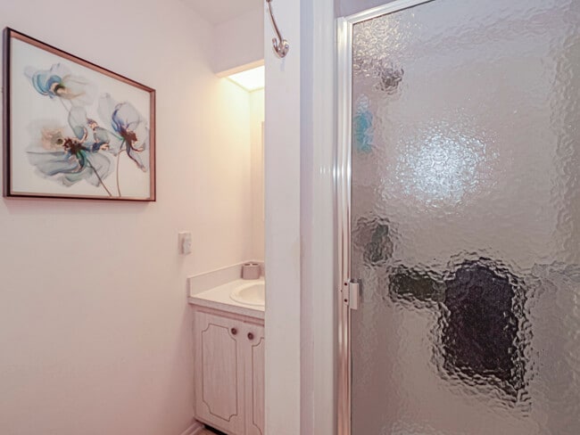 Building Photo - 5400 Jimmy Buffett Mem Hwy