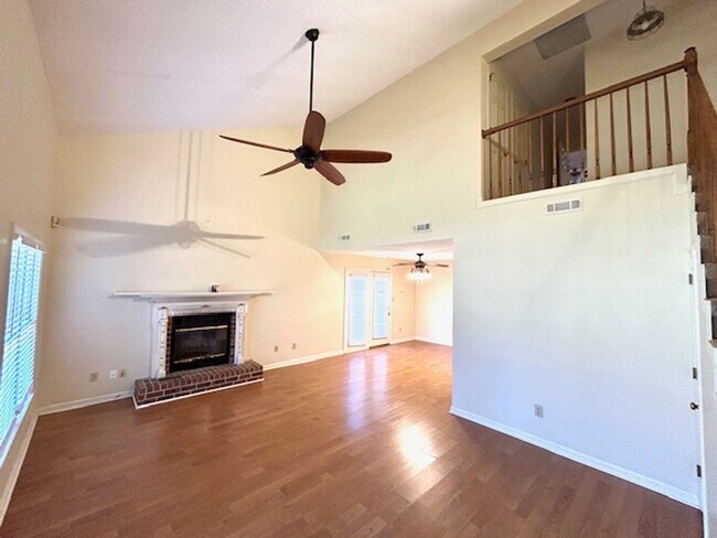 Building Photo - Beautiful Home for Rent in the Heart of Madison - MOVE IN SPECIAL
