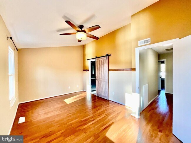 Building Photo - 20140 Timber Oak Ln